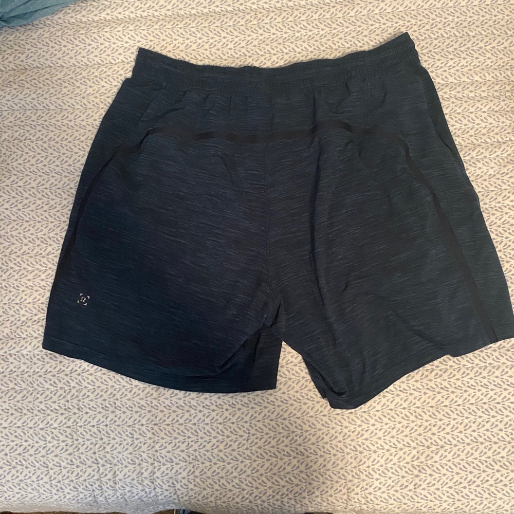Used Mens 7” lululemon shorts size XL